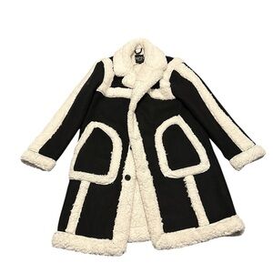 Boohoo man Black and Cream Teddy men Jacket, NWT, size large